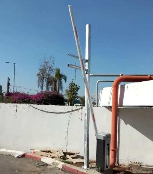 Barrière levante en cours de montage